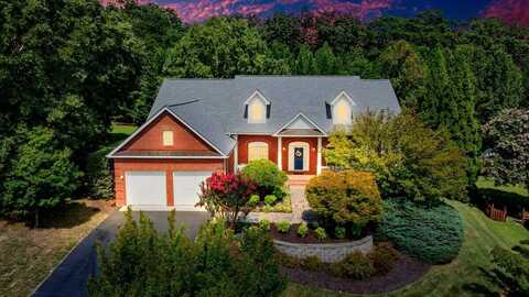 1714 Innsbrooke DR, Salem, VA 24153