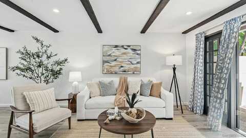 8680 Villa La Jolla Dr unit: 4, La Jolla, CA 92037