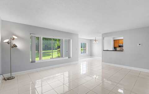 815 W Boynton Beach Boulevard, Boynton Beach, FL 33426