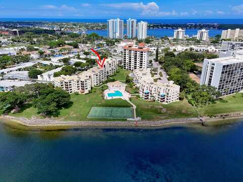 372 Golfview Road, North Palm Beach, FL 33408