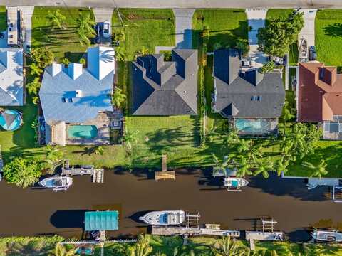 632 SE Seahouse Drive, Port Saint Lucie, FL 34983