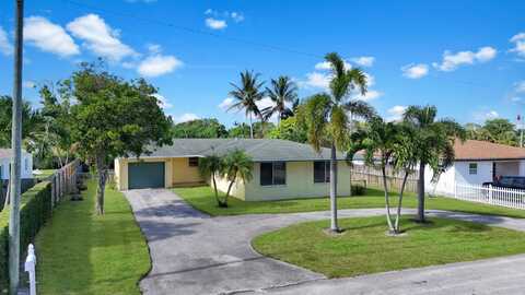 2022 Collier Avenue, Lake Worth, FL 33461