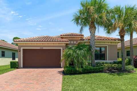 5526 40th Avenue, Vero Beach, FL 32967