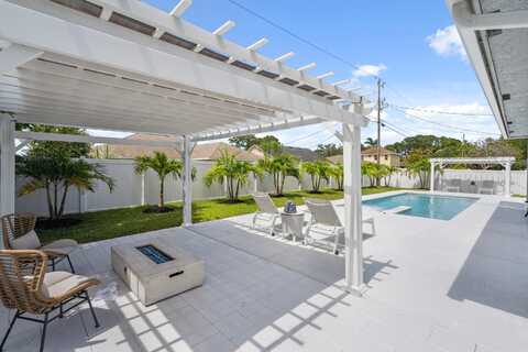 2265 SW Kenwick Avenue, Port Saint Lucie, FL 34953