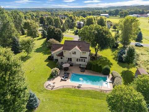 960 Fraser Lane, Hudson, WI 54016