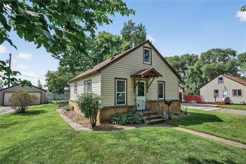 6719 Grimes Avenue N, Brooklyn Center, MN 55429