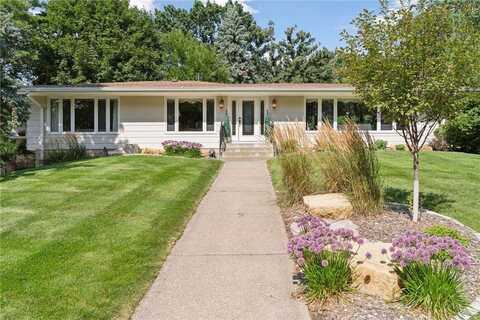3072 Churchill Street, Roseville, MN 55113