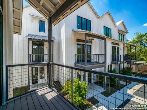 1226 S Presa, San Antonio, TX 78210