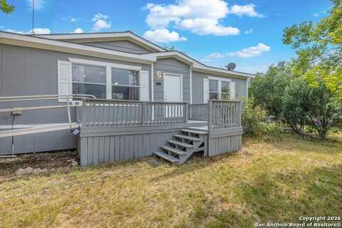 415 County Road 3822, San Antonio, TX 78253