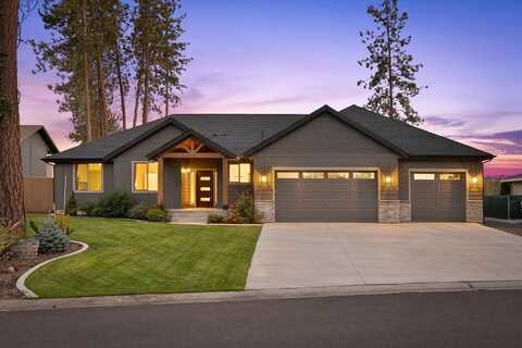 7009 W Kendick Ave, Nine Mile Falls, WA 99206