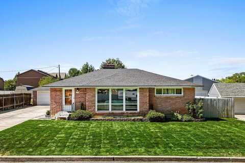 708 S Houk Rd, Spokane, WA 99216