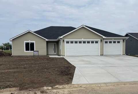 206 Bird Dog Dr, Riley, KS 66531