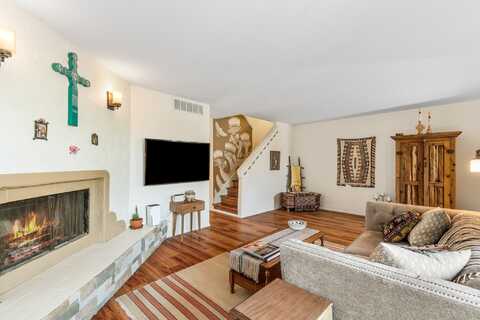 377 Cheryl Avenue, White Rock, NM 87547