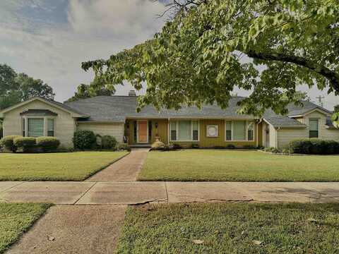 800 E 5th St, Tuscumbia, AL 35674