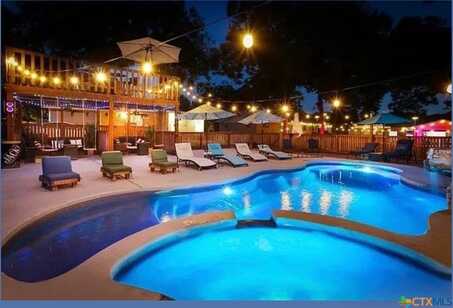 683 & 695 Albert Street, New Braunfels, TX 78130