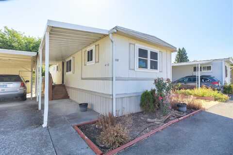 412 Teakwood Drive, Grants Pass, OR 97526