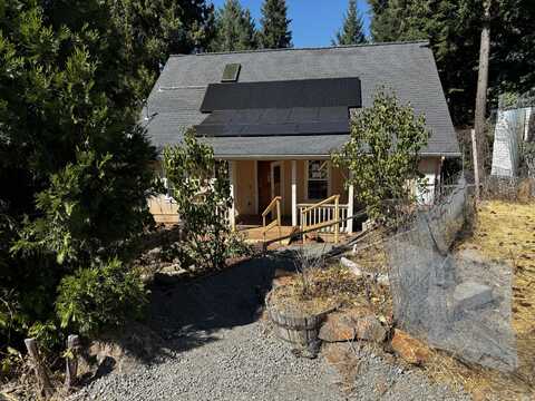 240 Bluff Street, Butte Falls, OR 97522