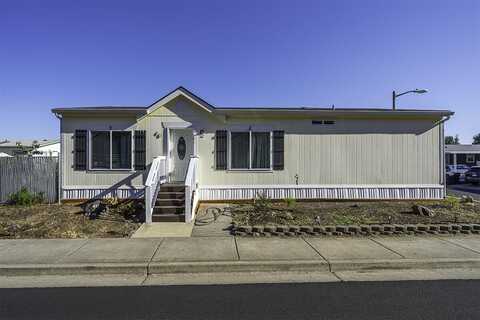 2552 Thorn Oak Drive, Medford, OR 97501