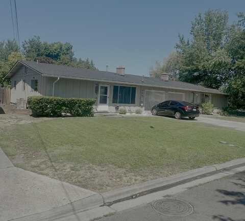 826 Morrison Avenue, Medford, OR 97504