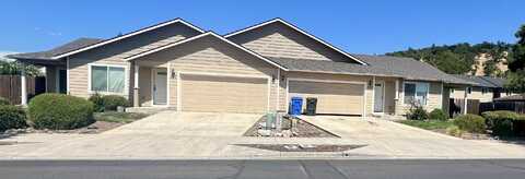 141 Neva Street, Eagle Point, OR 97524