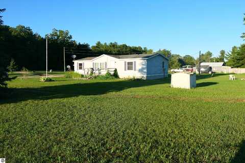 3990 N Ferris Road, Riverdale, MI 48877