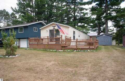 10711 S Shore Drive, Lake, MI 48632