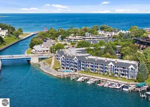 100 Michigan Avenue, Charlevoix, MI 49720
