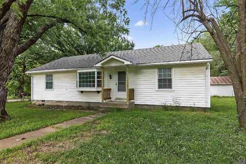 208 Bellevue Ave, Eskridge, KS 66423