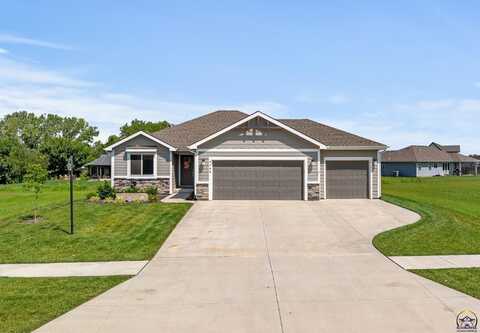 7700 SW 24th TER, Topeka, KS 66614