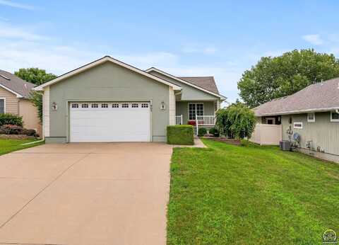 905 SW Woodbridge CT, Topeka, KS 66606
