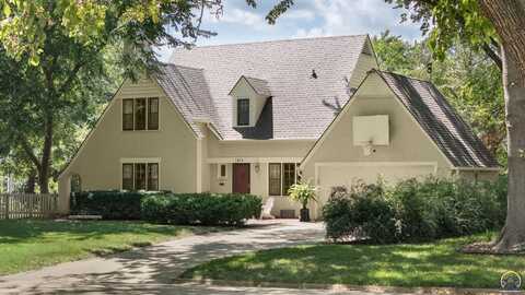 1835 SW Campbell AVE, Topeka, KS 66604