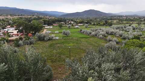 89 Old Santa fe Rd, Ranchos de Taos, NM 87557