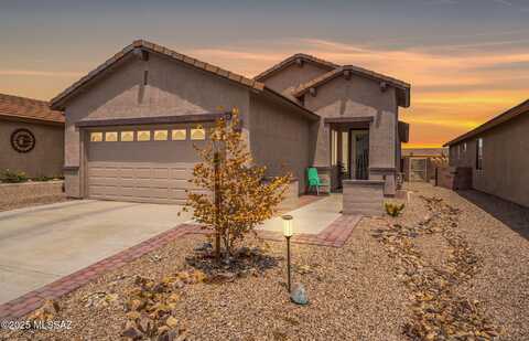 1112 W Pastora Peak Drive, Green Valley, AZ 85614