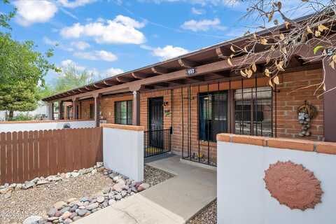 457 S Paseo Quinta, Green Valley, AZ 85614