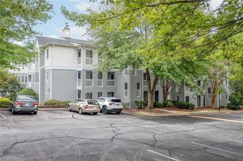 211 Oakwood Court, Winston Salem, NC 27103