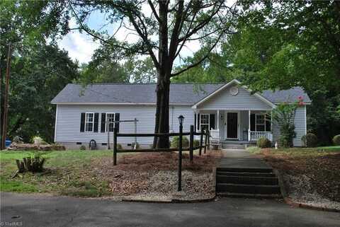 681 Sanford Avenue, Mocksville, NC 27028