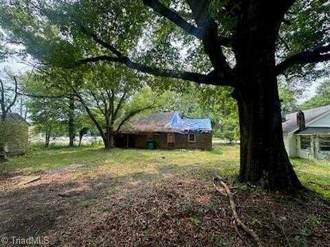 800 Ridge Street, Madison, NC 27025