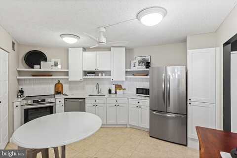 205 E JOPPA ROAD, TOWSON, MD 21286
