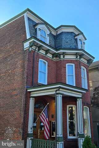 36 S MAIN STREET, NEW HOPE, PA 18938