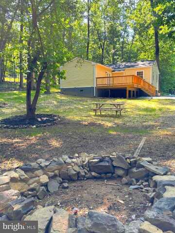 237 OAKRIDGE DRIVE, HARPERS FERRY, WV 25425