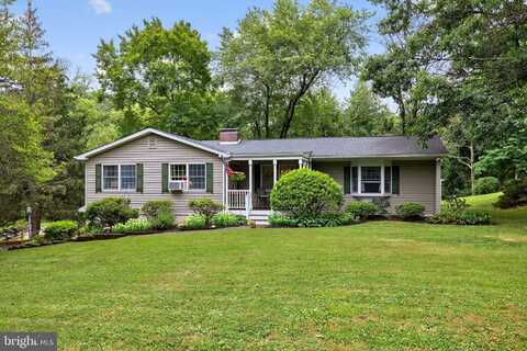 13 WALTON DRIVE, NEW HOPE, PA 18938