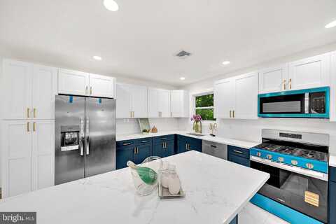 50 HILLMAN AVENUE, EWING, NJ 08638