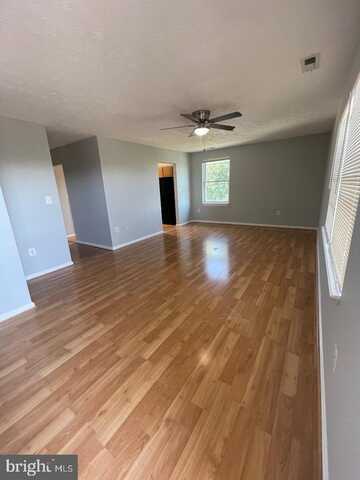 404 BROADWAY STREET, QUANTICO, VA 22134