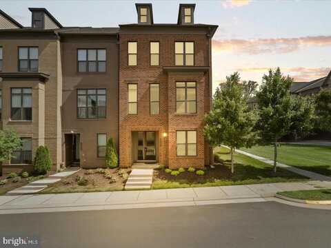 12293 SESSILE CMNS, FAIRFAX, VA 22030