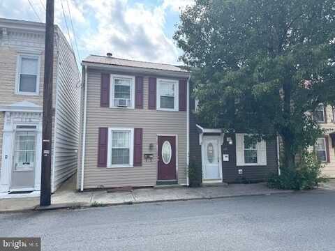 117 N MARKET STREET, MECHANICSBURG, PA 17055