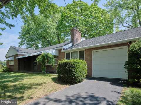 1915 SWAMP ROAD, QUAKERTOWN, PA 18951