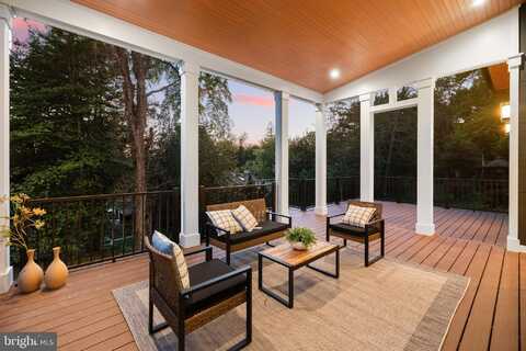 1052 BALLS HILL ROAD, MCLEAN, VA 22101
