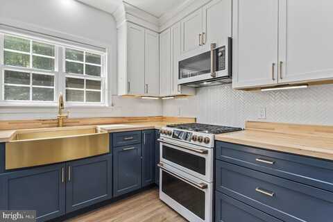 7124 DARK FOREST DRIVE, MANASSAS, VA 20112