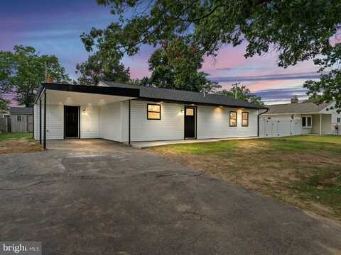 23 FLOWER LANE, LEVITTOWN, PA 19055