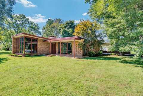 851 W Bockman Way, SPARTA, TN 38583